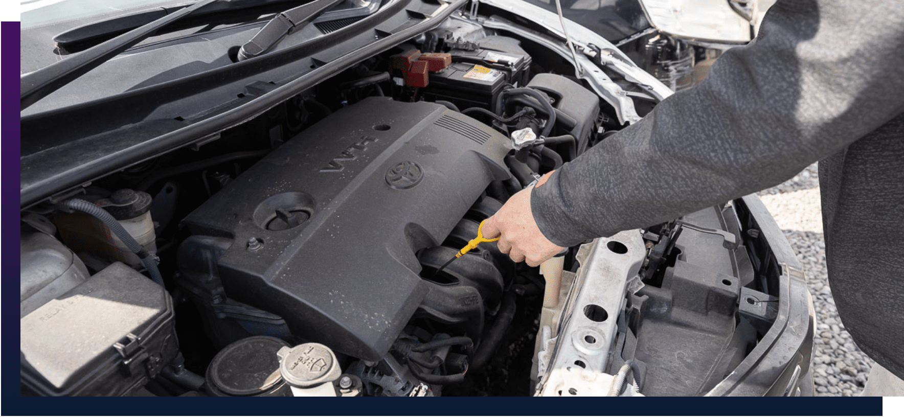 車のメンテナンスの写真